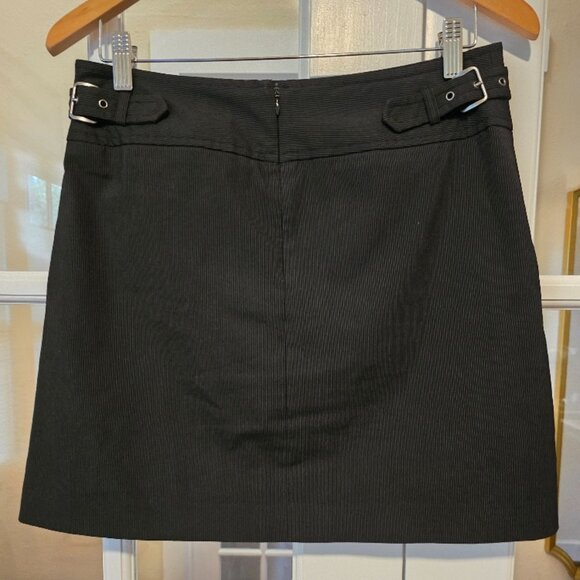 express design studio skirt size 4 black with white stripes - Picture 2 of 4